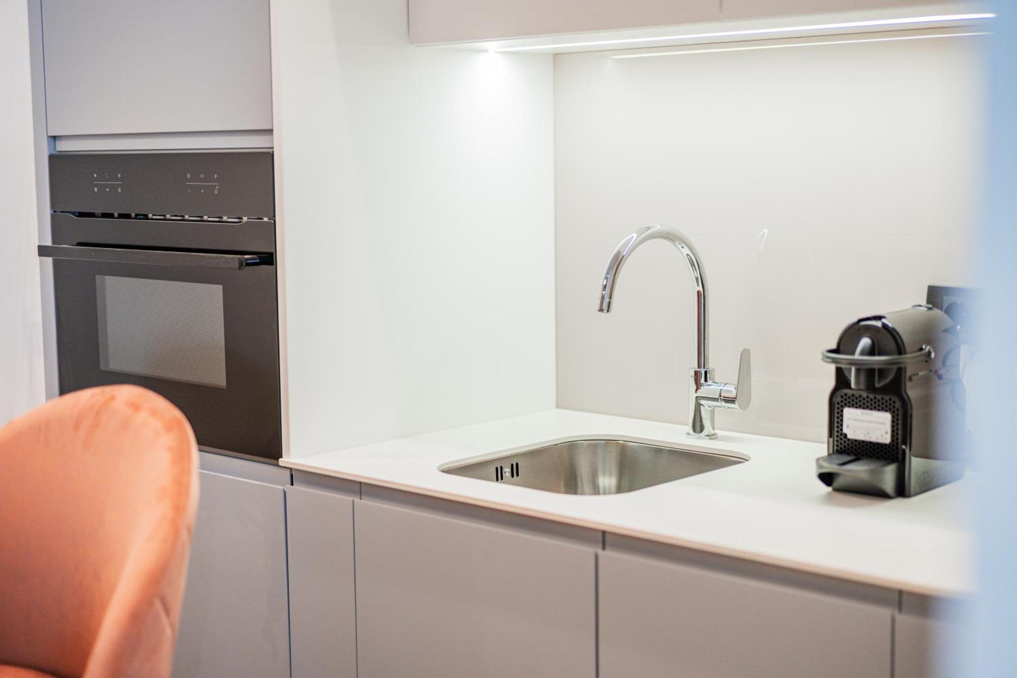 Zeus Design Apartments Schoenbrunn เวียนนา ภายนอก รูปภาพ